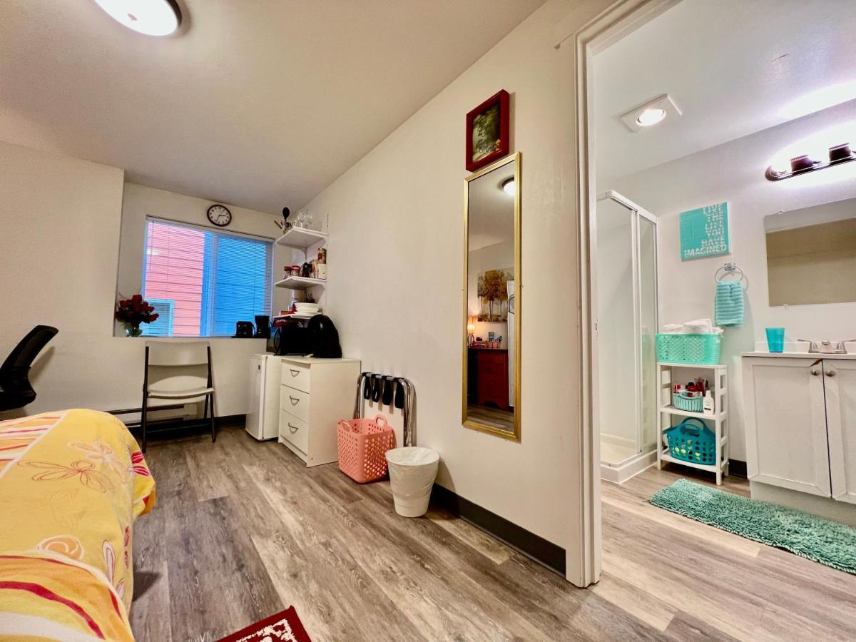 Micro Studio Apartment 10 Minutes Walk To University Of Washington Σιάτλ Εξωτερικό φωτογραφία